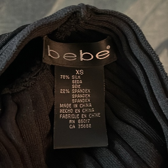 Bebe 75%silk 22% spandex tank top - Picture 4 of 4